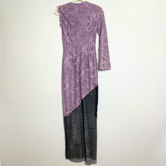 Femme D’armes Maupin Fleur De Lis Single Sleeve Gown with Netting Skirt - Picture 3 of 6